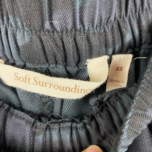 Soft Surroundings Rila Weekend Ankle Pants Black Camo Womens Size XS - Picture 6 of 11